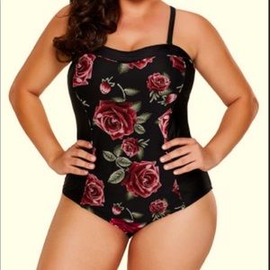 Vintage Inspired Black Rose Swimsuit NWT 3XL